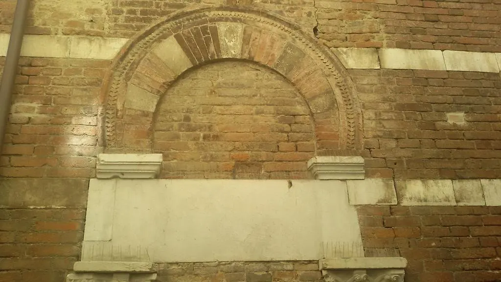 Affittacamere Tangohotel Lucca