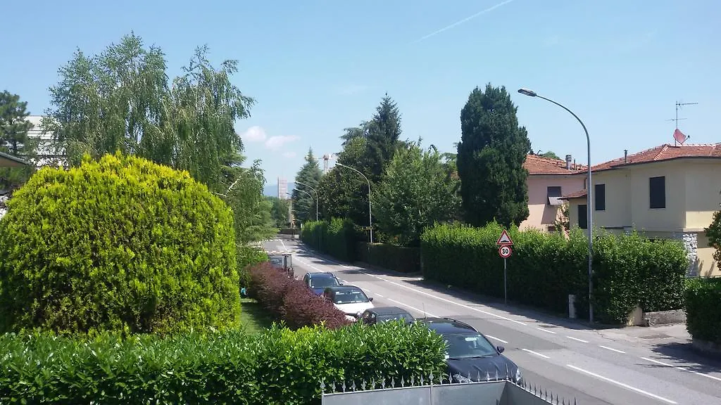 Tangohotel Lucca 2*,  Italy