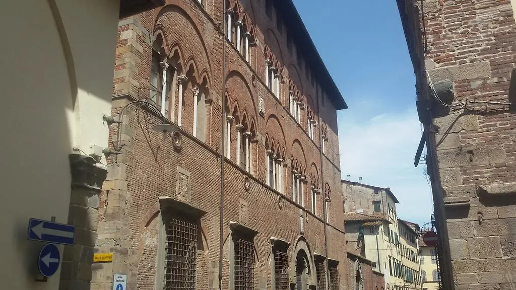 Tangohotel Lucca 2*,